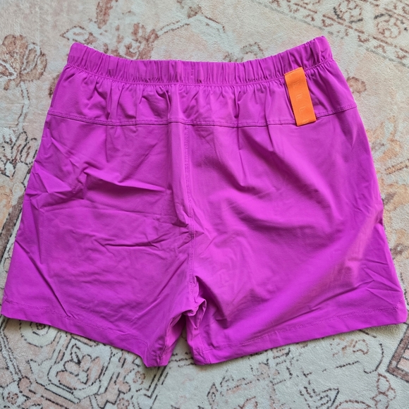 Fabletics Shorts - Picture 5 of 7